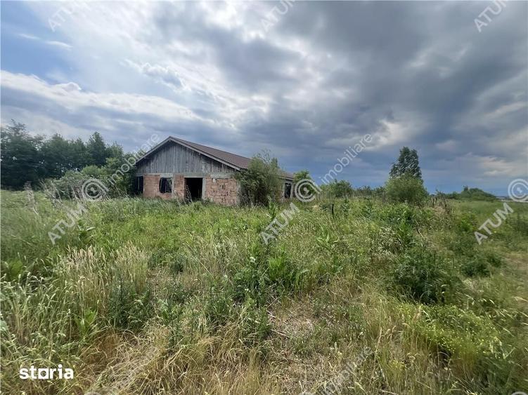 Teren de 20200 mp, în Roșia