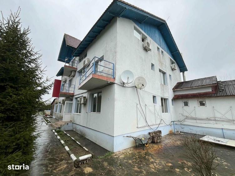 Casă cu 4 camere în Vulturu