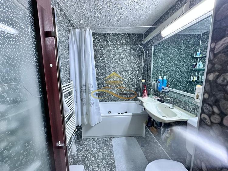 De inchiriat apartament cu 3 camere decomandate Bacau - 9