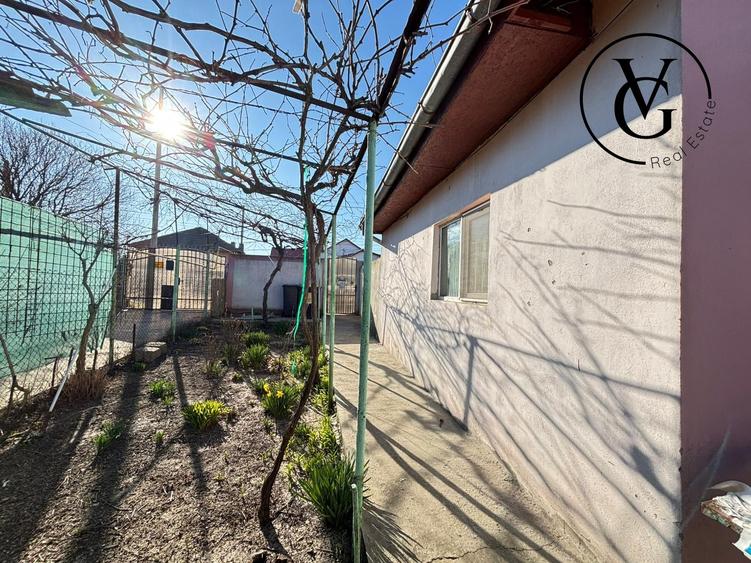 Casă individuală cu 3 camere cu Canalizare în Lumina