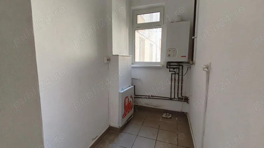 Spațiu comercial, de 32 mp, în Dacia