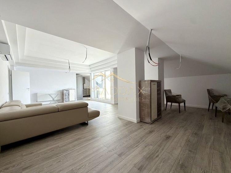 Apartament cu 3 camere decomandat în Aviației