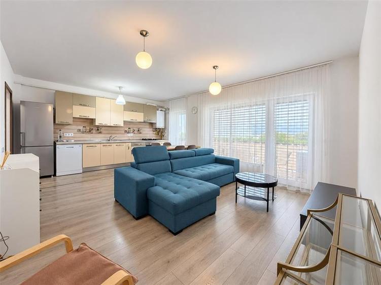 Apartament cu 3 camere decomandat, mobilat în Arhitecților - Calea Cisnădiei