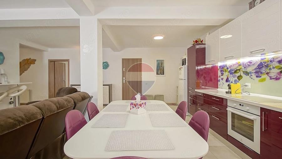 Apartament cu 4 camere decomandat în Cioplea