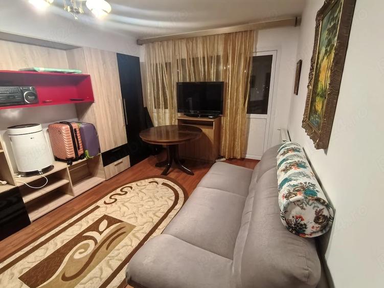Apartament cu 2 camere decomandat în Micro 6