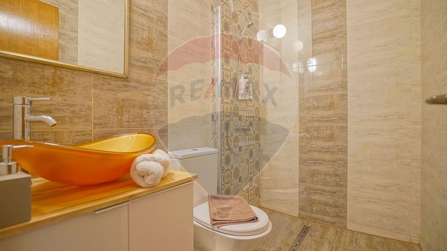 Casă individuală cu 6 camere cu Teren 147 Mp în Centrul Istoric