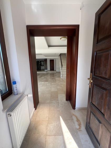 Casă individuală cu 5 camere cu Teren 270 Mp în Pipera