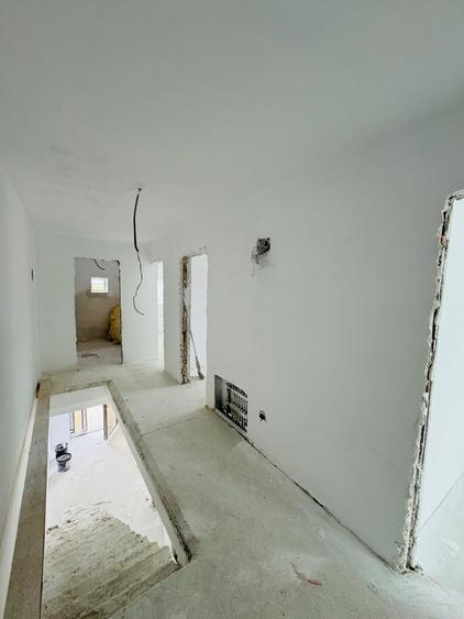 Duplex cu 4 camere cu Teren 250 Mp în Sânandrei
