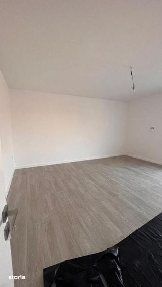 Casă cu Teren 500 Mp în Central