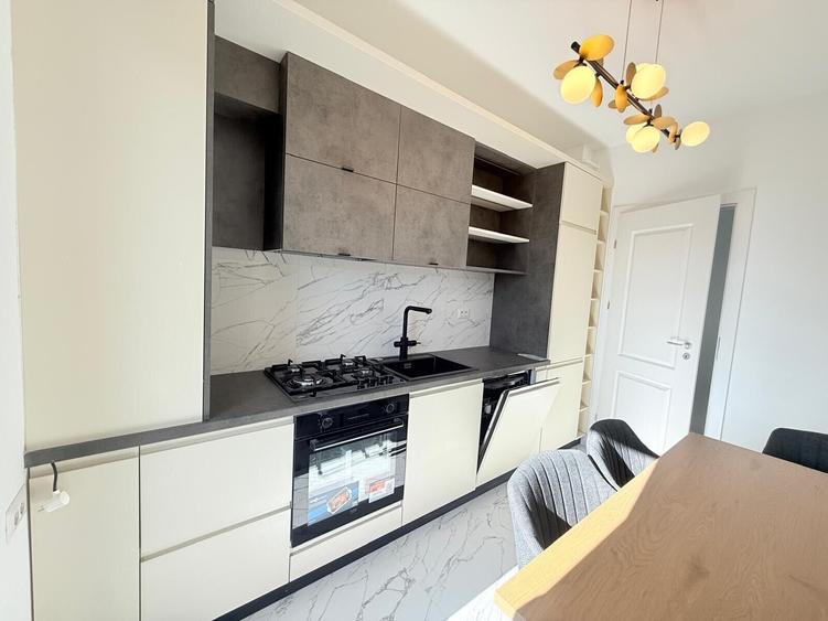 Apartament cu 3 camere decomandat în Tătărași
