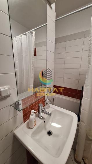 Apartament cu 2 camere semidecomandat, mobilat în Apărătorii Patriei