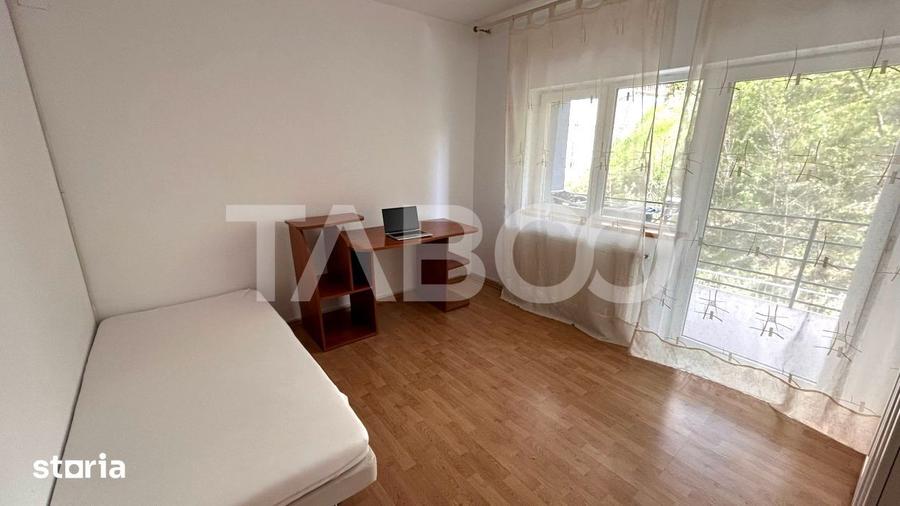 Apartament cu 4 camere semidecomandat, mobilat în Tilișca