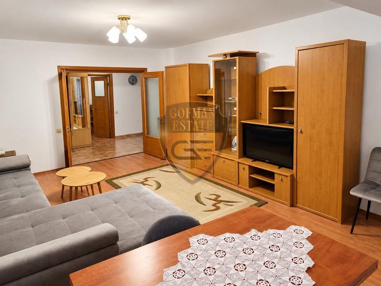 Apartament cu 3 camere decomandat, mobilat în Stadion