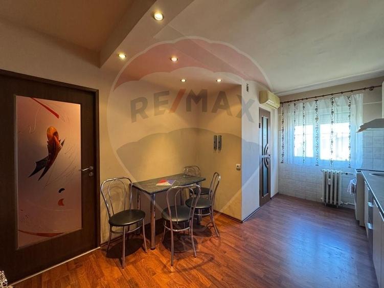 Apartament cu 2 camere semidecomandat în Miorița