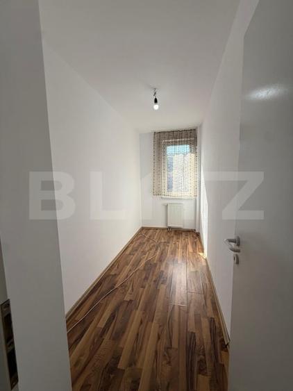 Apartament cu 3 camere decomandat, mobilat în Tudor