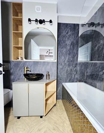 Apartament cu 3 camere semidecomandat, mobilat în Florești