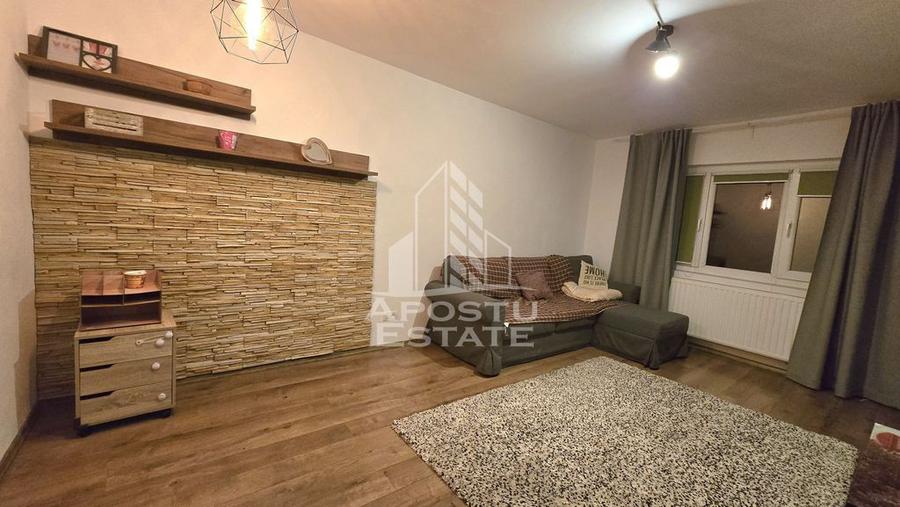 Apartament cu 3 camere decomandat, mobilat în Torontalului