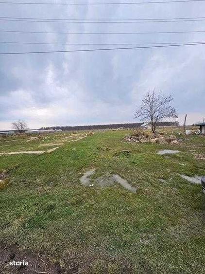 Teren de 2700 mp, în Central