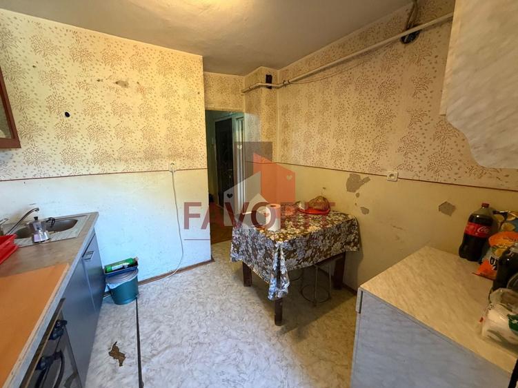 Apartament cu 3 camere decomandat, mobilat în Dorobanților