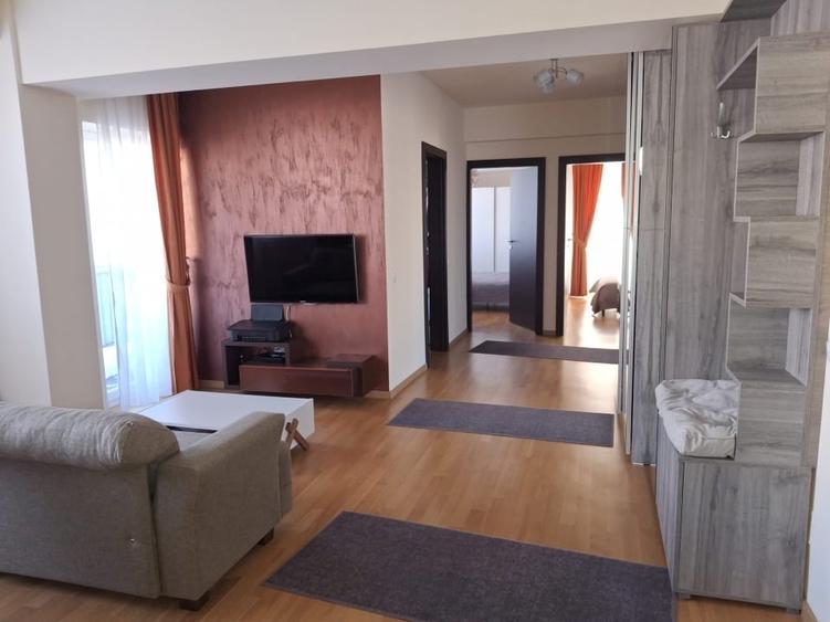 Apartament cu 3 camere decomandat, mobilat în Calea Aradului