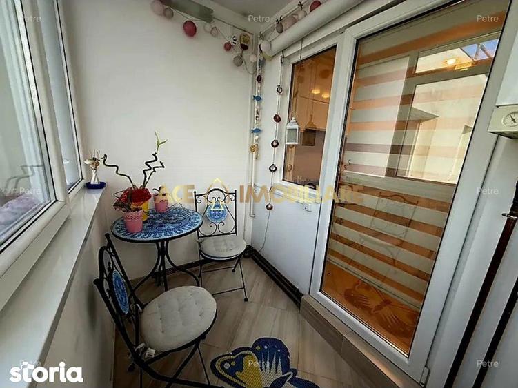 Apartament cu 4 camere, mobilat în Tei