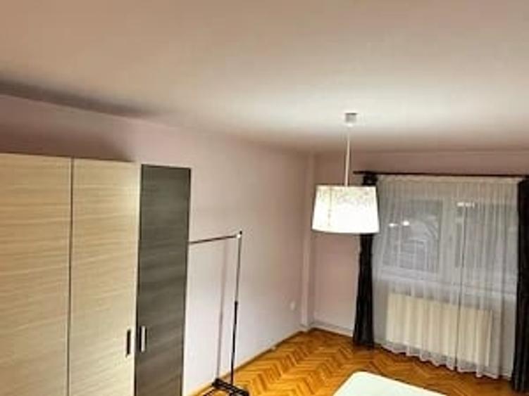 Proprietar, vand apartament 4 camere in complexul studentesc, str Delfinului. - 4