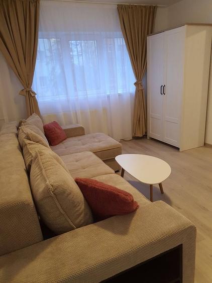 Apartament cu 2 camere semidecomandat, mobilat în Girocului