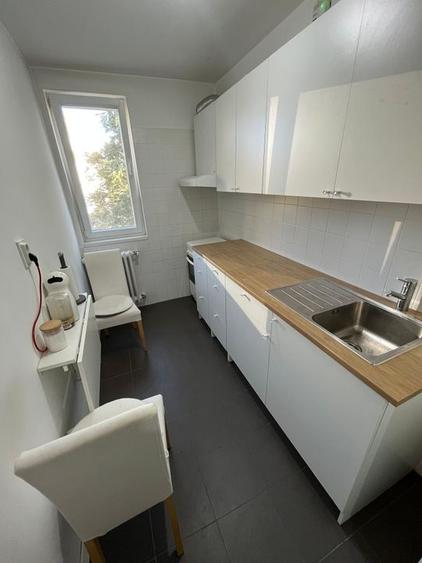 Apartament cu 3 camere decomandat în Dristor