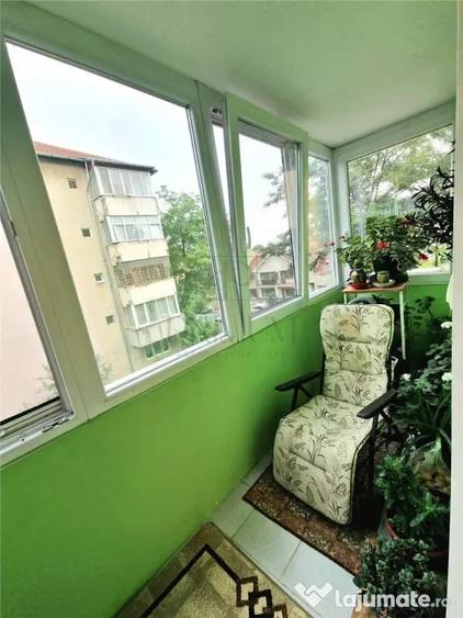 Apartament cu 4 camere decomandat în Steaua