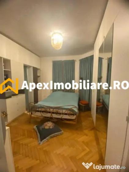 Garsonieră decomandată, mobilată în Universitate