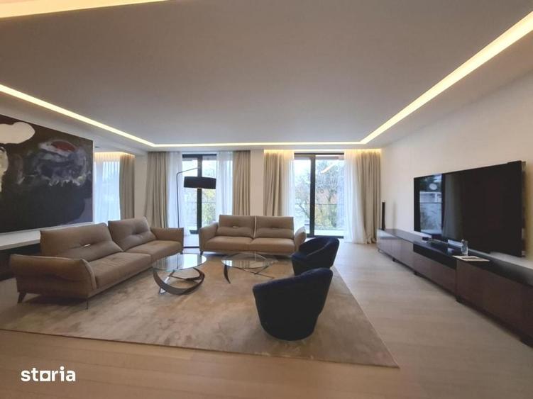 Apartament cu 5 camere în Aviatorilor
