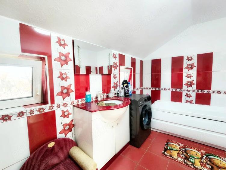 Casă cu 4 camere cu Teren 1763 Mp în Bucovina