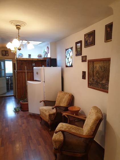 Apartament cu 3 camere semidecomandat, mobilat în Chibrit