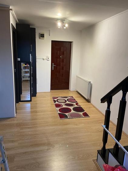 Apartament cu 3 camere decomandat în 7 Noiembrie