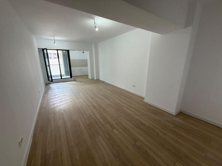 Garsonieră decomandată în Politehnica
