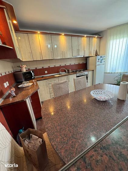 Casă cu 3 camere cu Teren 250 Mp în Central