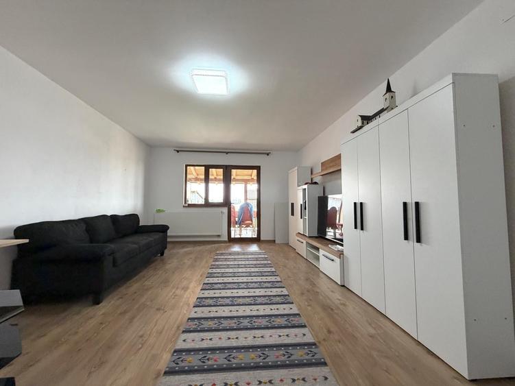 Duplex cu 5 camere cu Teren 380 Mp în Chișoda