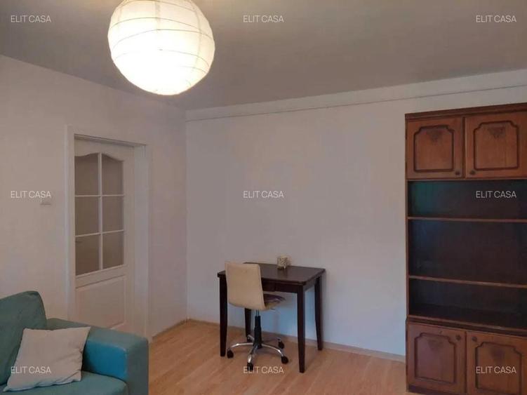 Apartament cu 2 camere semidecomandat, mobilat în Tătărași