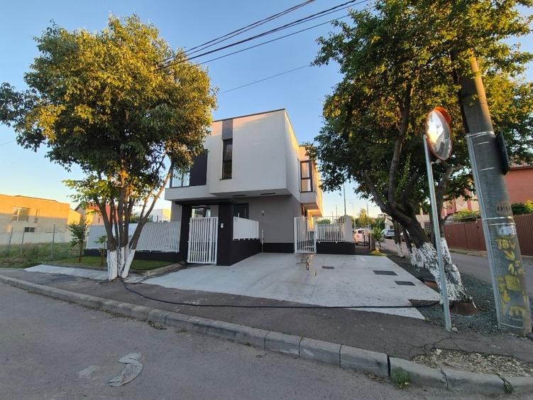 Duplex cu 5 camere cu Teren 199 Mp în Palazu Mare
