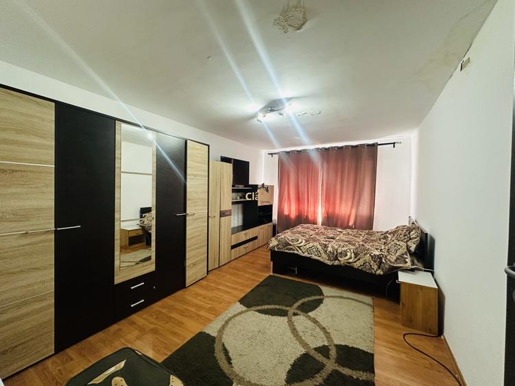 Apartament cu 2 camere decomandat, mobilat în Plopilor