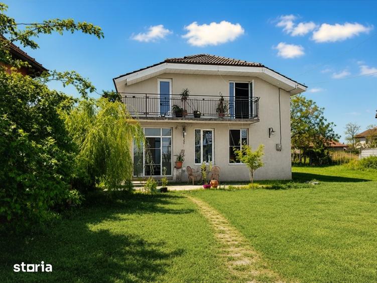 Casă cu 6 camere decomandat cu Teren 500 Mp în Valu lui Traian