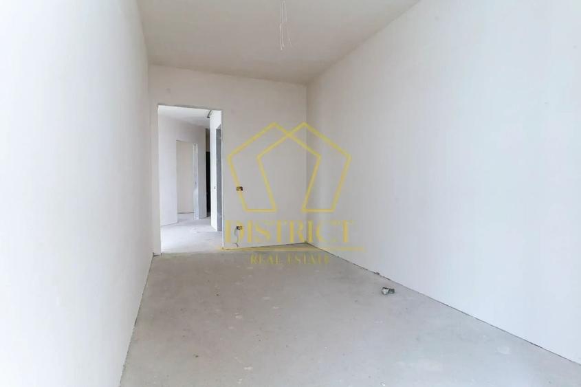 Apartament cu 3 camere decomandat în Torontalului