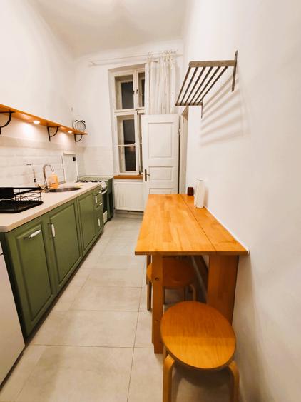 Apartament cu 3 camere semidecomandat în Central