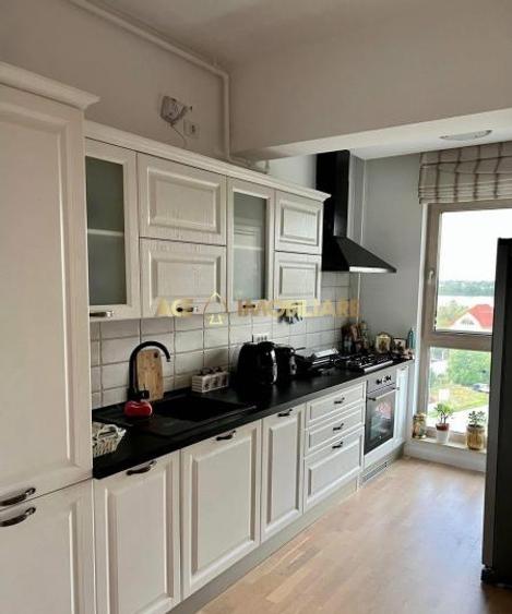 Apartament cu 3 camere decomandat, mobilat în Sisești