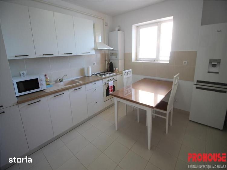 Apartament cu 3 camere decomandat în Mioriței