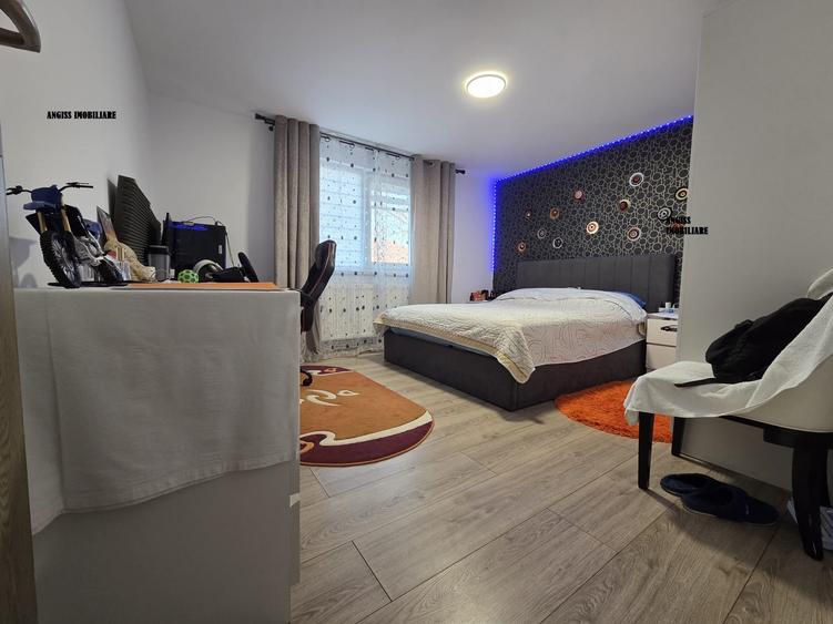 Casă cu 3 camere cu Teren 1259 Mp în Mihail Kogălniceanu