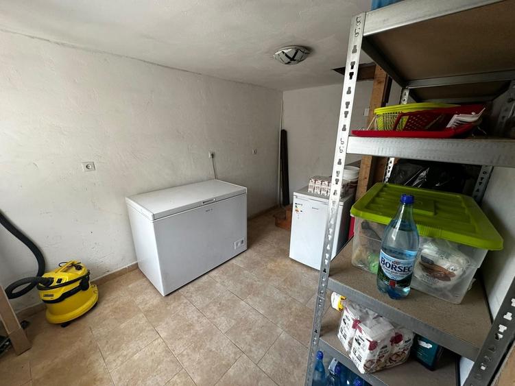 Casă individuală cu 3 camere cu Canalizare în Ruși