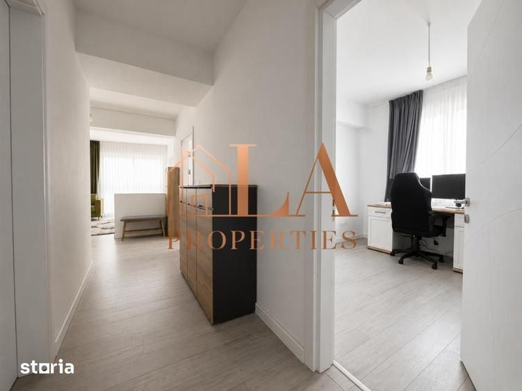 Apartament cu 3 camere decomandat în Titan