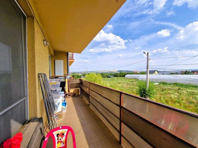 Apartament cu 3 camere semidecomandat în Apahida