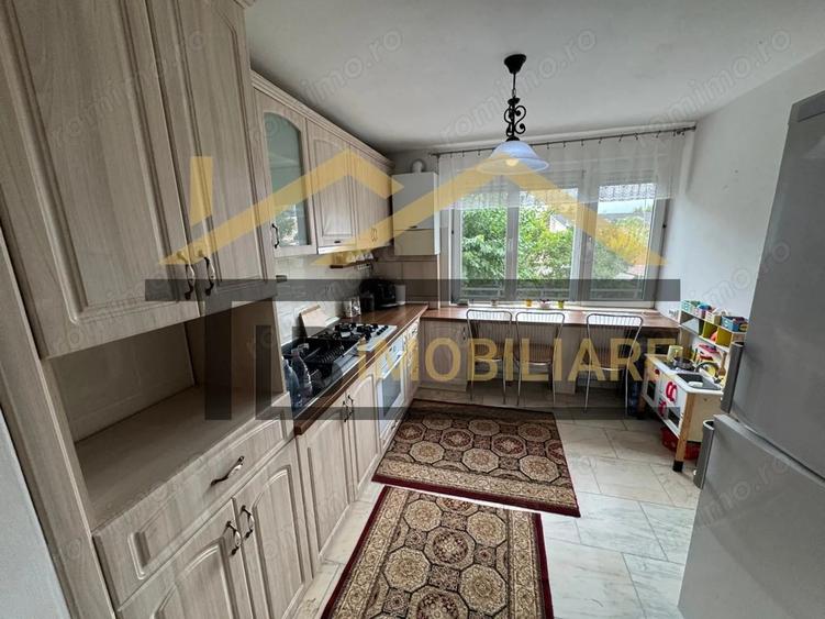 Apartament cu 3 camere semidecomandat în Ultracentral